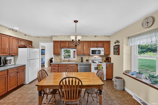 62277 Poppy Road, South Bend, IN 46614