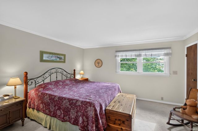 62277 Poppy Road, South Bend, IN 46614