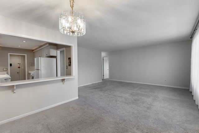 510 W Eastman Street 2F, Arlington Heights, IL 60005