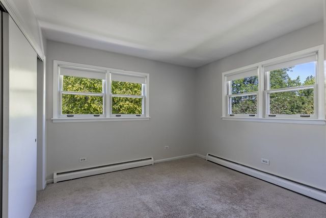 510 W Eastman Street 2F, Arlington Heights, IL 60005