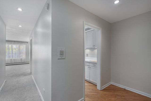 510 W Eastman Street 2F, Arlington Heights, IL 60005