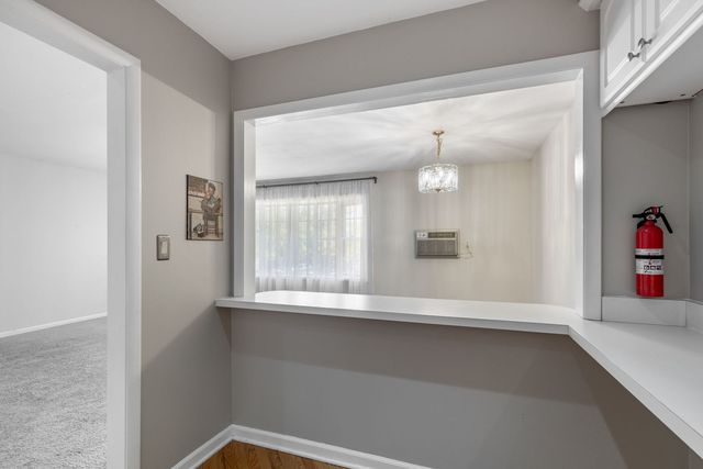 510 W Eastman Street 2F, Arlington Heights, IL 60005