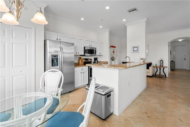 9735 Acqua CT # 641, Naples, FL 34113