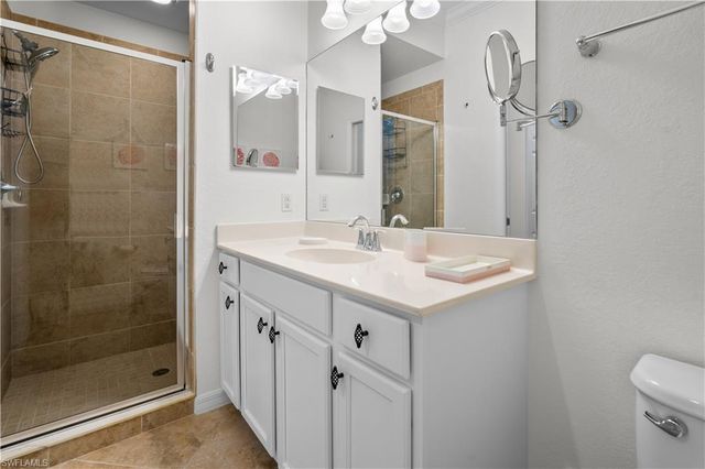 9735 Acqua CT # 641, Naples, FL 34113