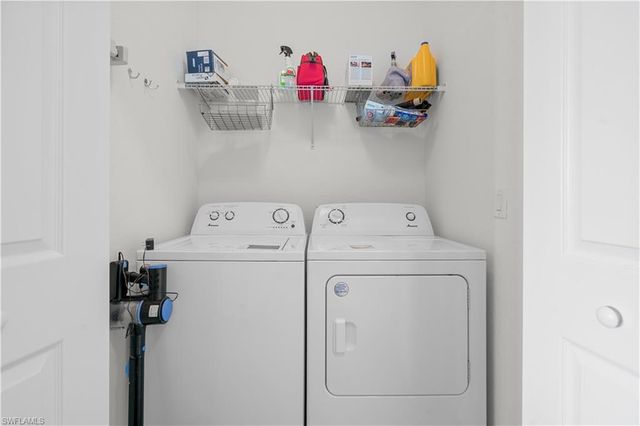 9735 Acqua CT # 641, Naples, FL 34113