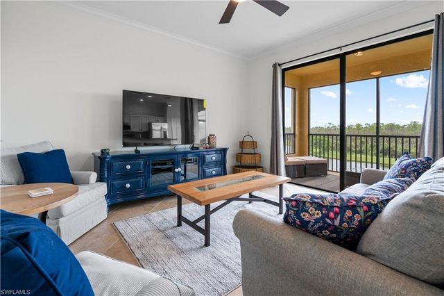 9735 Acqua CT # 641, Naples, FL 34113