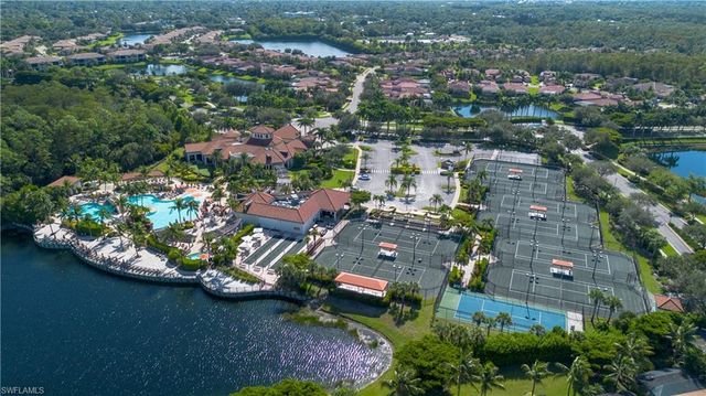 9735 Acqua CT # 641, Naples, FL 34113