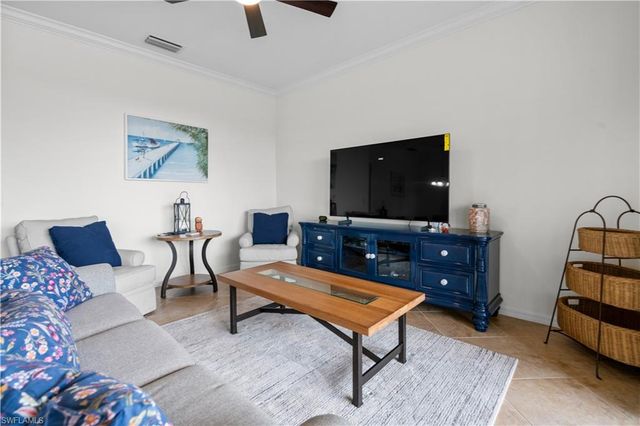 9735 Acqua CT # 641, Naples, FL 34113