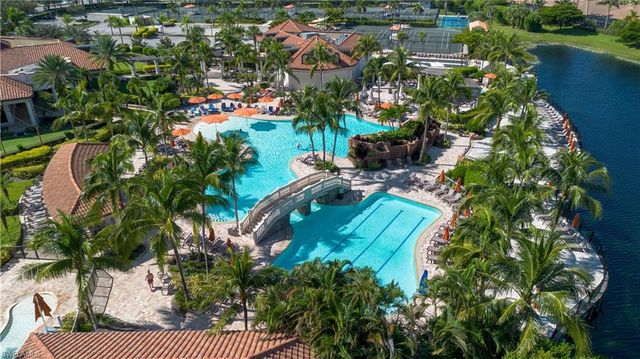 9735 Acqua CT # 641, Naples, FL 34113