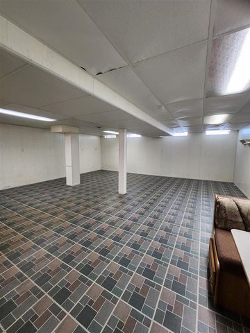 15447 Anthony Street, Romulus, MI 48174