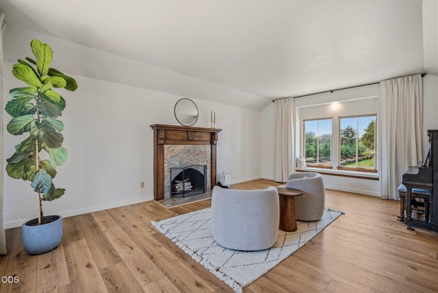 21770 Eastmont Drive, Bend, OR 97701