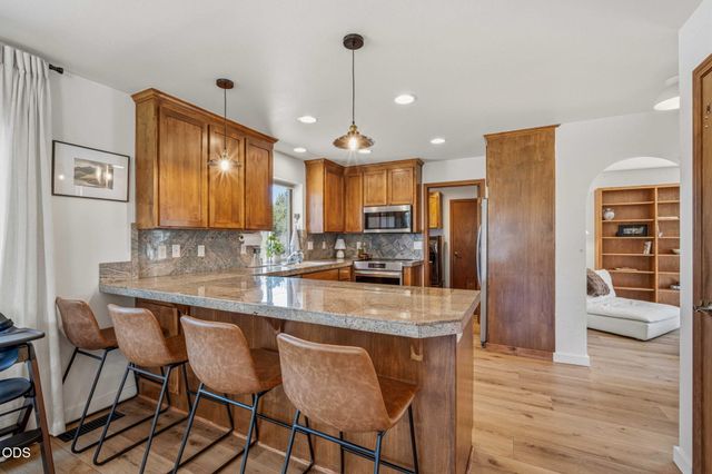 21770 Eastmont Drive, Bend, OR 97701