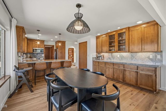 21770 Eastmont Drive, Bend, OR 97701
