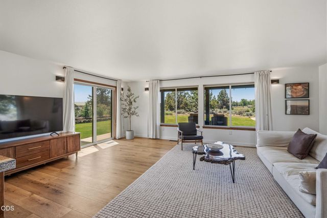 21770 Eastmont Drive, Bend, OR 97701