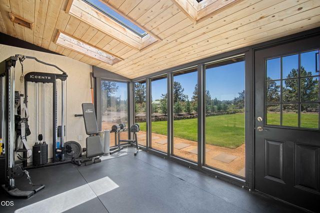 21770 Eastmont Drive, Bend, OR 97701