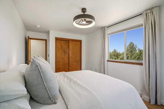 21770 Eastmont Drive, Bend, OR 97701