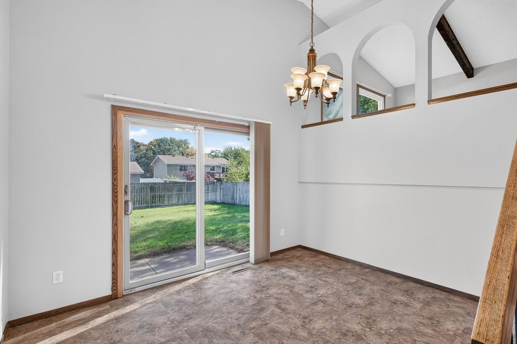 8400 Douglas Drive N, Brooklyn Park, MN 55443 — photo 3