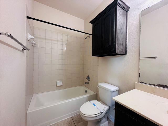 702 Carolyn T Hunt Drive, Cedar Hill, TX 75104