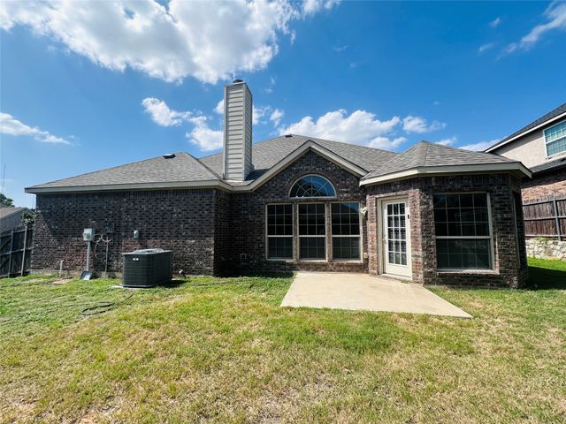 702 Carolyn T Hunt Drive, Cedar Hill, TX 75104