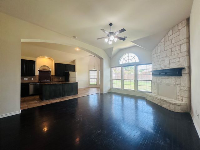 702 Carolyn T Hunt Drive, Cedar Hill, TX 75104