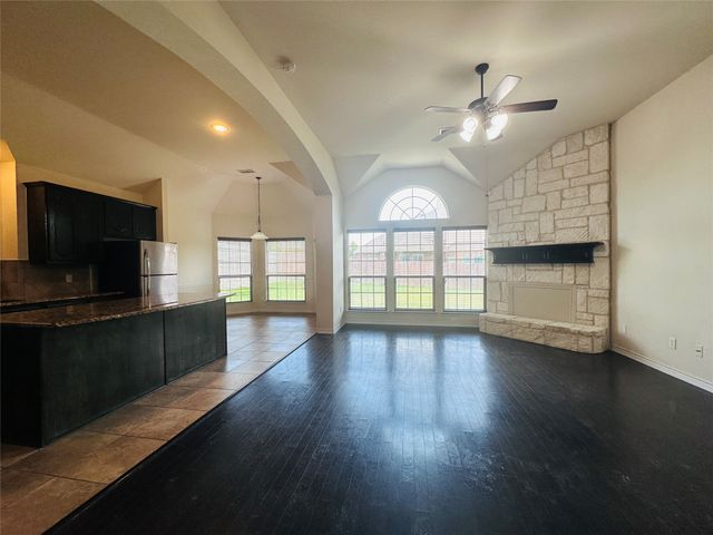 702 Carolyn T Hunt Drive, Cedar Hill, TX 75104