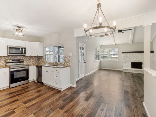 618 Via Corona, Mesquite, TX 75150