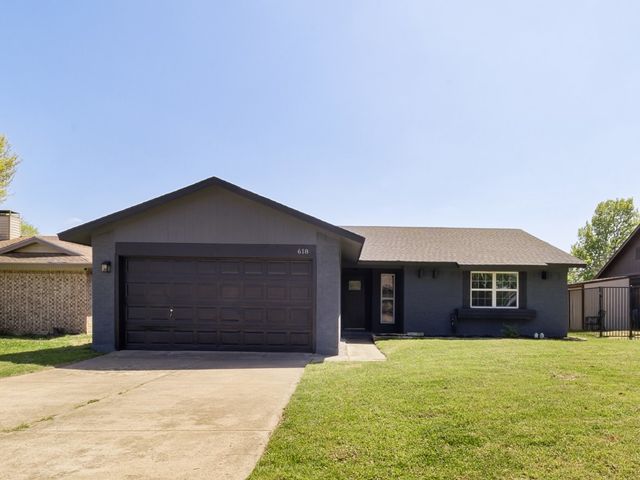 618 Via Corona, Mesquite, TX 75150