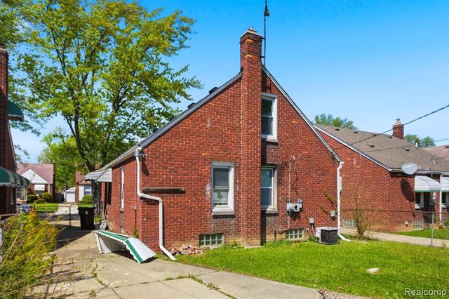 16496 Tacoma Street, Detroit, MI 48205