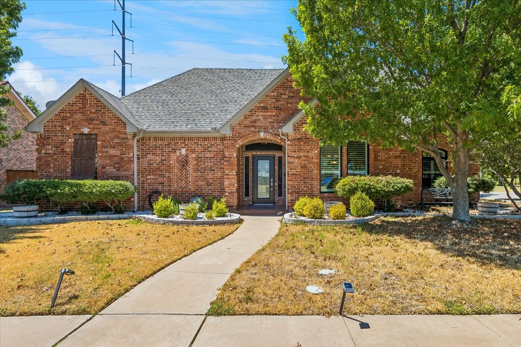 3800 Deer Forest Drive, Denton, TX 76208 — exterior