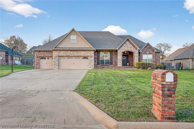 3718 Brighton Place, Greenwood, AR 72936