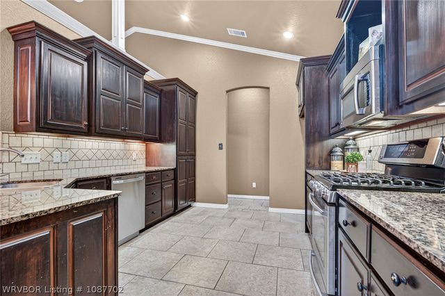 3718 Brighton Place, Greenwood, AR 72936