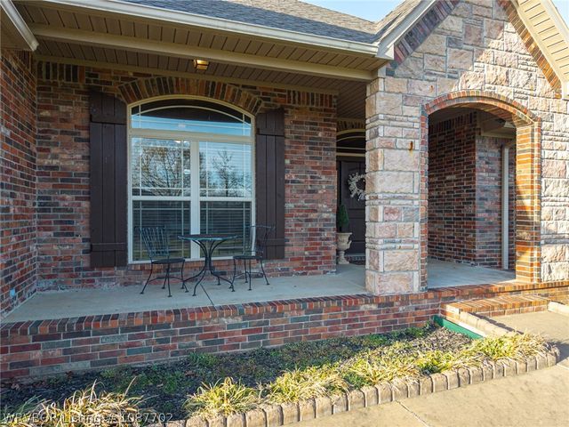 3718 Brighton Place, Greenwood, AR 72936