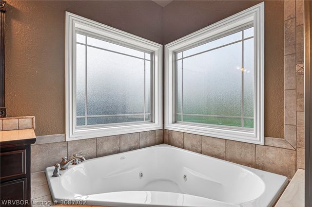 3718 Brighton Place, Greenwood, AR 72936