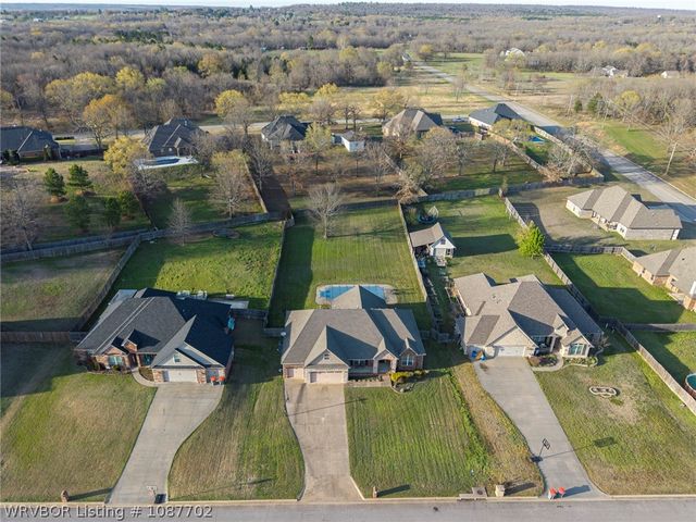 3718 Brighton Place, Greenwood, AR 72936