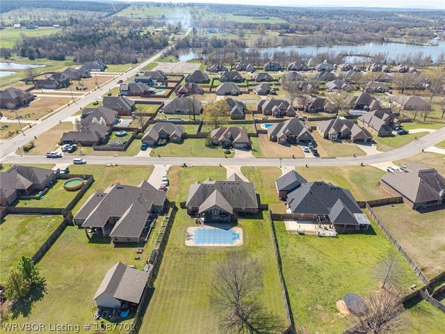 3718 Brighton Place, Greenwood, AR 72936