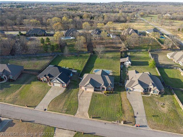 3718 Brighton Place, Greenwood, AR 72936