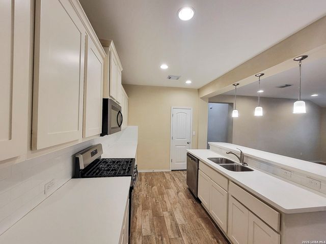 104 Cypress Hills Rd, San Marcos, TX 78666