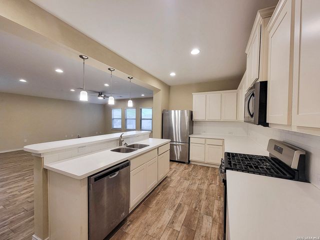 104 Cypress Hills Rd, San Marcos, TX 78666