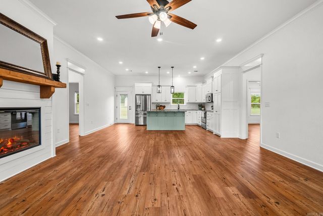 12 Otto Landing Dr, Greenbrier, AR 72058