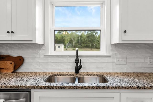 12 Otto Landing Dr, Greenbrier, AR 72058