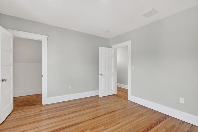 28 Greendale Ave, Worcester, MA 01606