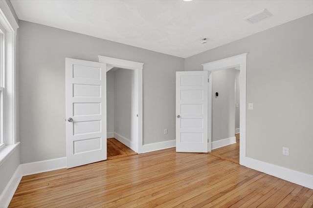 28 Greendale Ave, Worcester, MA 01606