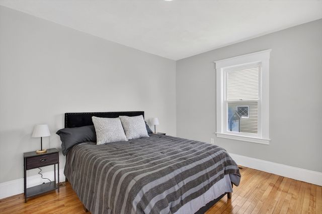 28 Greendale Ave, Worcester, MA 01606