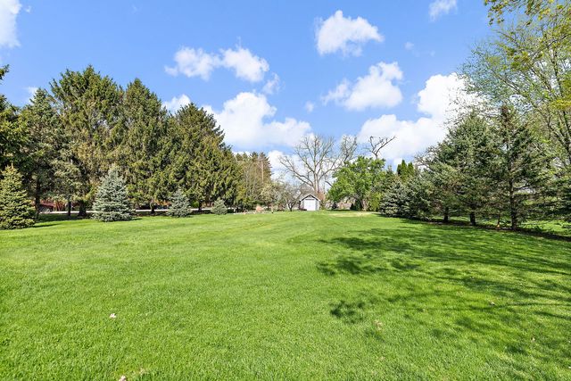 6 Amanda Lane, Yorkville, IL 60560