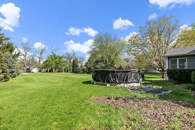 6 Amanda Lane, Yorkville, IL 60560