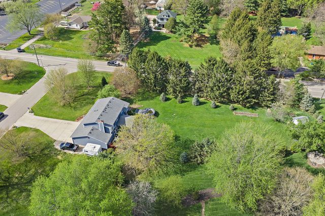 6 Amanda Lane, Yorkville, IL 60560