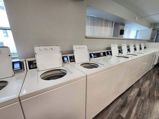 1150 N LAKE SHORE Drive 21J, Chicago, IL 60611