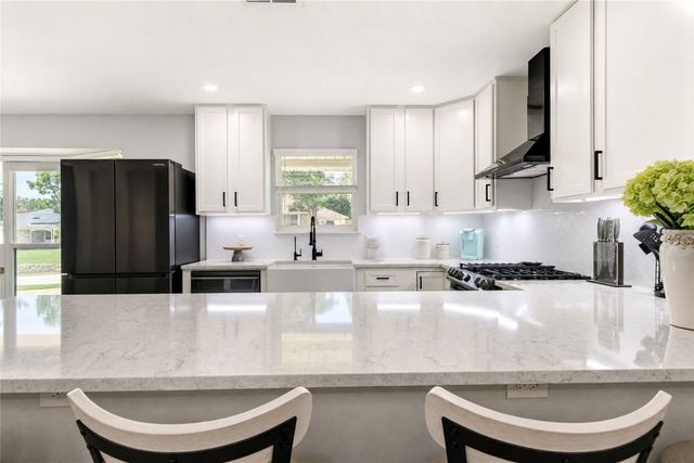 2917 Cresthaven Drive, Grapevine, TX 76051