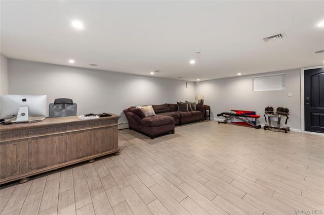 15496 Riverside Drive, Whitestone, NY 11357