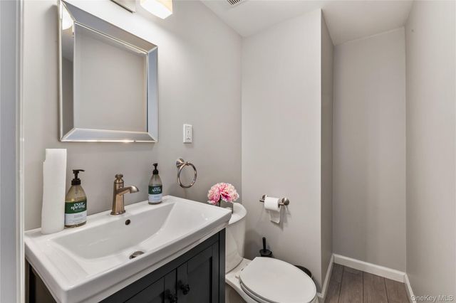 15496 Riverside Drive, Whitestone, NY 11357